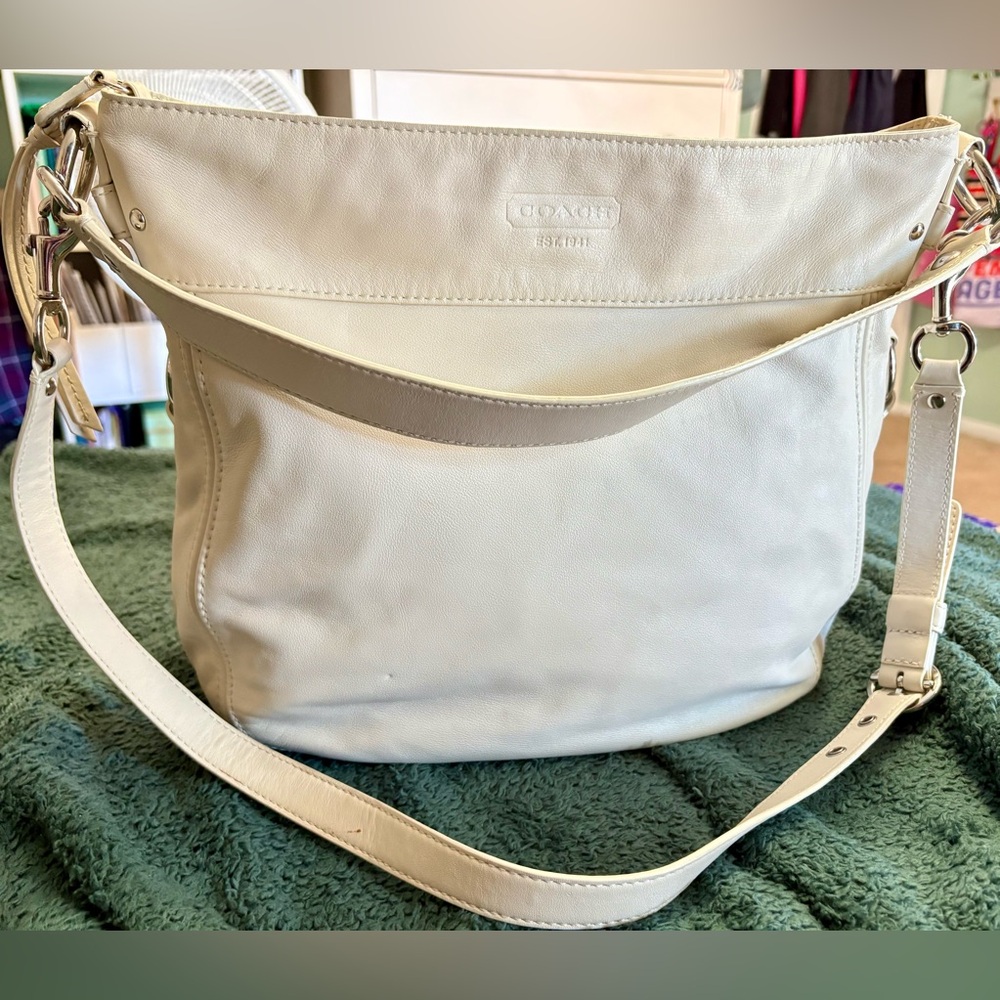 Coach Cream Ivory Zoe Hobo Shoulder Bag with removable strap (rare)